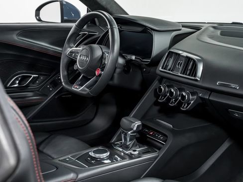 Used 2021 Audi R8 V10 RWD image 27