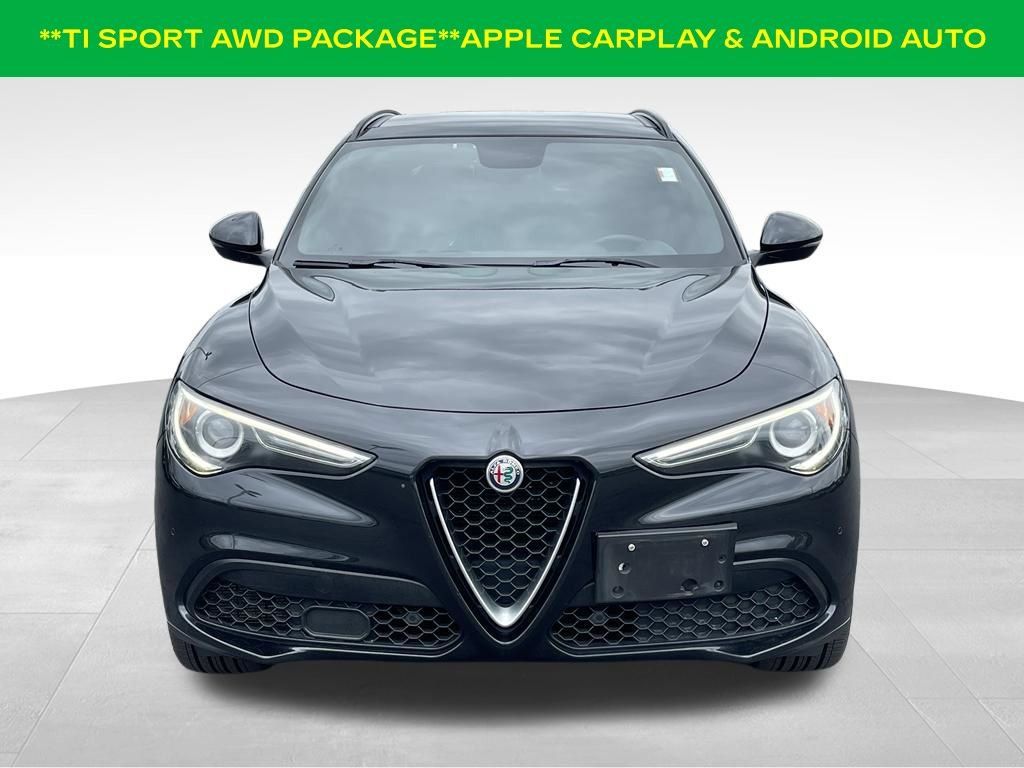 Used 2018 Alfa Romeo Stelvio Ti Sport AWD/4WD image 3
