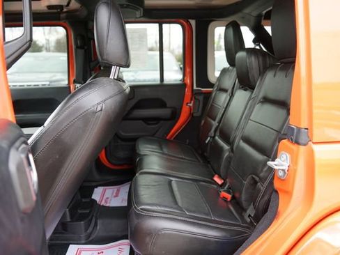 Used 2019 Jeep Wrangler Unlimited Sahara w/ Quick Order Package 24M Moab AWD/4WD image 8