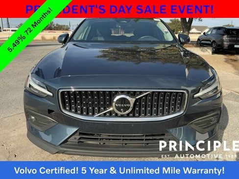 Certified 2025 Volvo V60 B5 Cross Country Plus image 3