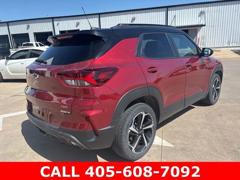Used 2022 Chevrolet TrailBlazer RS w/ Sun and Liftgate Package FWD image 23