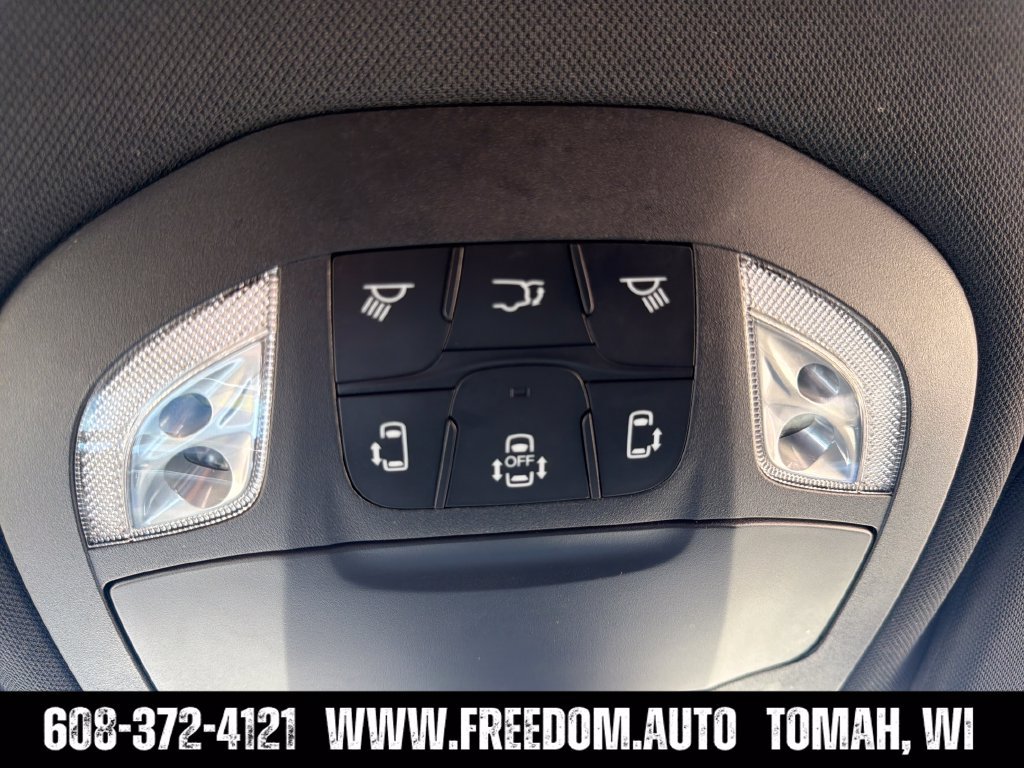 Used 2025 Chrysler Pacifica Select FWD image 21