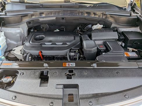Used 2017 Hyundai Santa Fe Sport FWD image 21