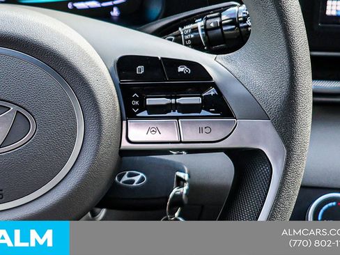 Used 2025 Hyundai Elantra SE FWD image 28