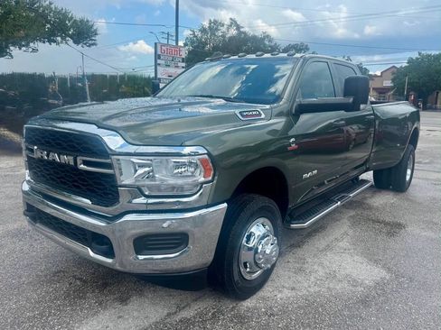 Used 2021 RAM 3500 Tradesman w/ Chrome Appearance Group AWD/4WD image 11