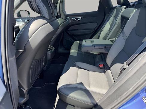 Used 2021 Volvo XC60 T5 R-Design w/ Advanced Package FWD image 24