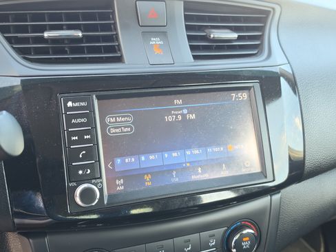 Used 2019 Nissan Sentra S w/ Appearance Package FWD image 22