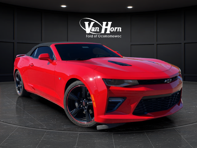 Used 2018 Chevrolet Camaro SS RWD image 1