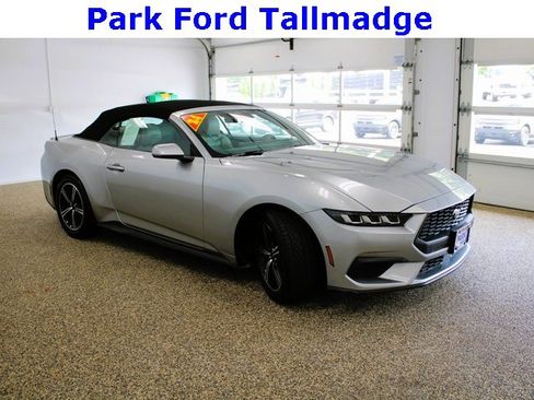 Used 2024 Ford Mustang Premium image 7