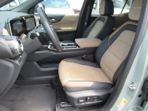 Certified 2025 Chevrolet Equinox ACTIV w/ Safety and Technology Package FWD image 19