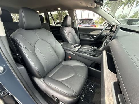 Used 2024 Toyota Grand Highlander AWD image 26
