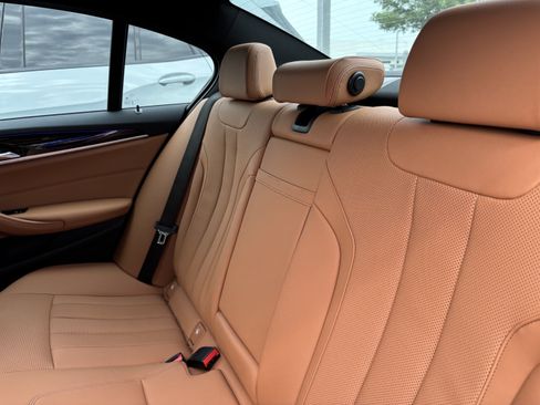 Used 2023 BMW 540i w/ M Sport Package RWD image 33