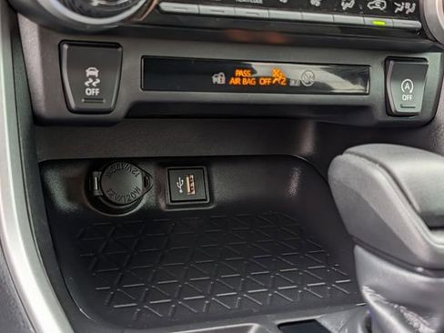 Used 2024 Toyota RAV4 XLE FWD image 17