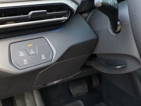 Used 2024 Volkswagen ID.4 S image 11