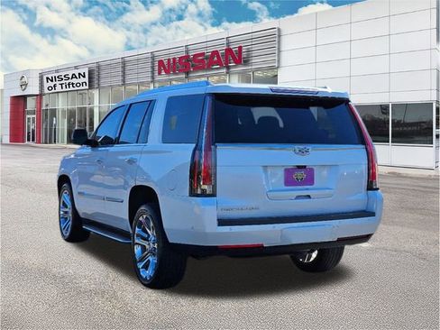 Used 2017 Cadillac Escalade Luxury image 5