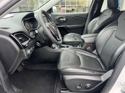 Used 2023 Jeep Cherokee Altitude Lux image 8