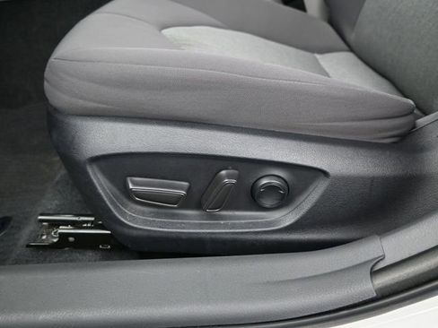 Used 2023 Toyota Camry LE image 12