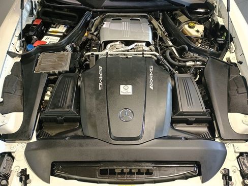 Used 2018 Mercedes-Benz AMG GT Roadster image 39