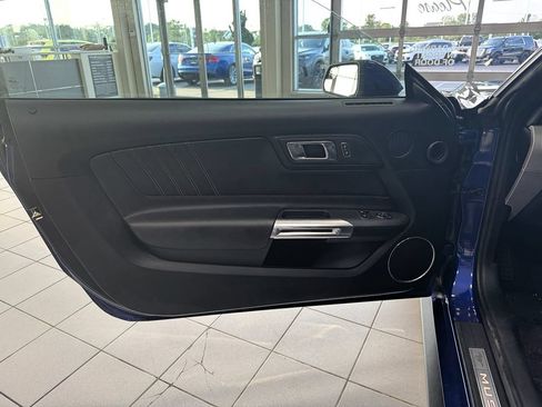 Used 2016 Ford Mustang GT Premium RWD image 13