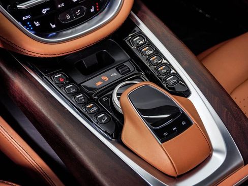 Used 2021 Aston Martin DBX V8 image 29