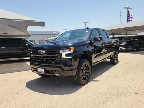 Used 2026 Chevrolet Silverado 1500 LT Trail Boss w/ Safety Package AWD/4WD image 4