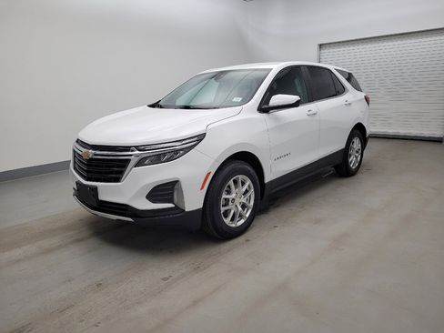 Used 2022 Chevrolet Equinox LT image 2