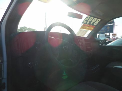 Used 2014 GMC Savana 2500 image 6