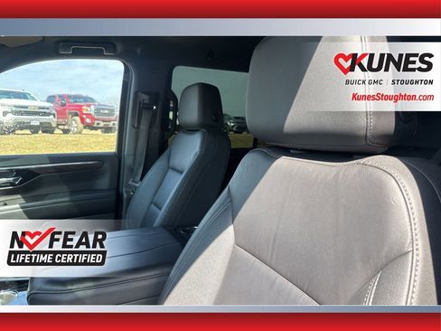 Used 2025 Chevrolet Tahoe Z71 image 27