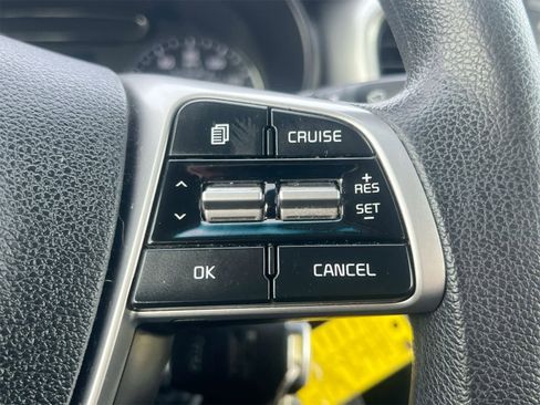 Used 2020 Kia Sorento LX image 25