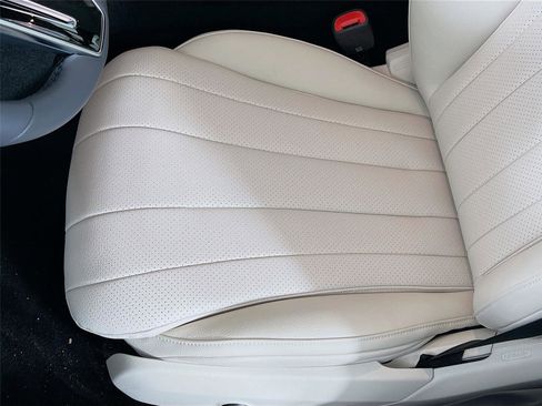 New 2026 Mercedes-Benz E 450 4MATIC Sedan image 19
