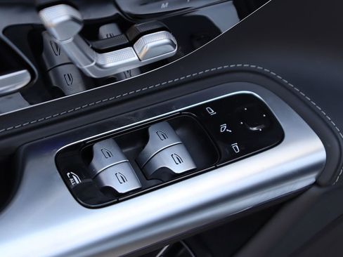 Used 2022 Mercedes-Benz SL 63 AMG Roadster image 40