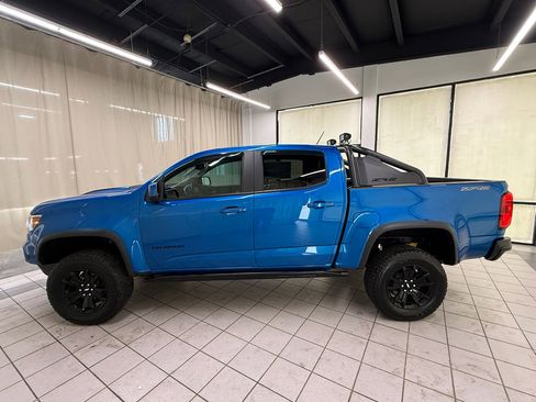 Used 2021 Chevrolet Colorado ZR2 w/ ZR2 Dusk Special Edition AWD/4WD image 9