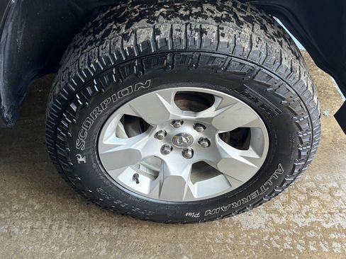 Used 2020 RAM 1500 Big Horn AWD/4WD image 23