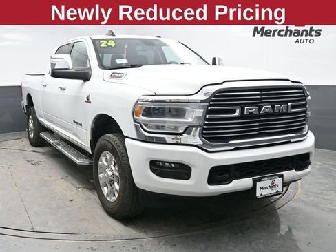 Used 2024 RAM 2500 Laramie AWD/4WD image 1