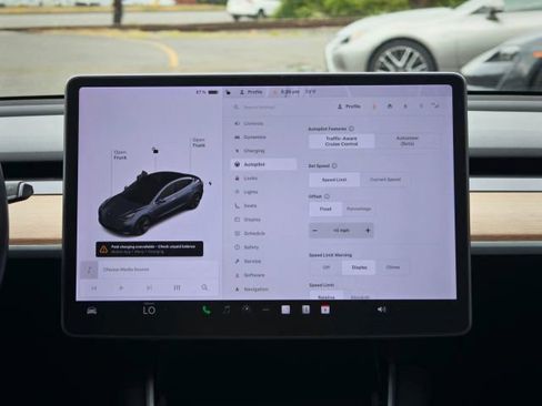 Used 2018 Tesla Model 3 Long Range RWD image 3