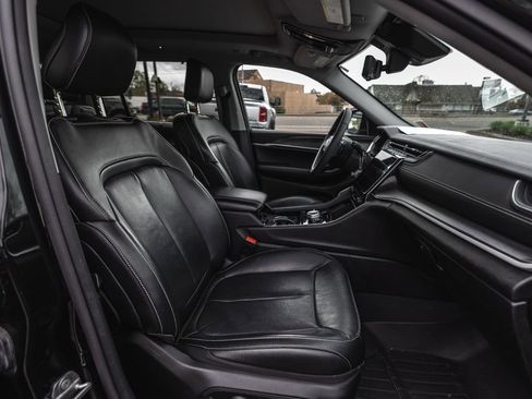 Used 2023 Jeep Grand Cherokee L Limited w/ Luxury Tech Group II AWD/4WD image 30