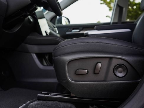 New 2026 GMC Terrain Denali w/ LPO, Floor Liner Package AWD/4WD image 18