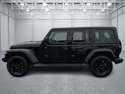 Used 2022 Jeep Wrangler Unlimited Sport image 2