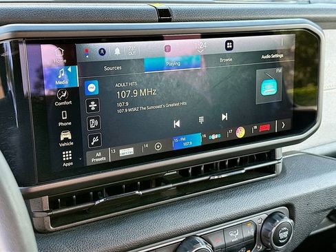 Used 2024 Jeep Wrangler Sport S image 14