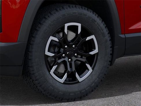 New 2026 Chevrolet Equinox ACTIV w/ Convenience Package III image 9