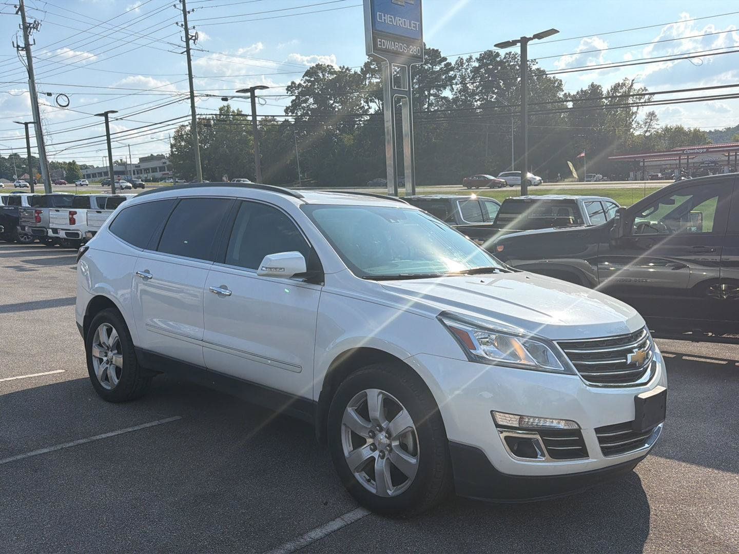 Used 2017 Chevrolet Traverse Premier FWD image 4