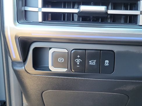 Certified 2025 Hyundai Santa Fe Limited image 15