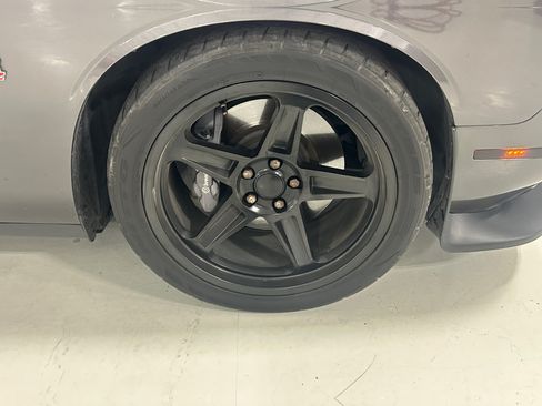 Used 2022 Dodge Challenger R/T Scat Pack w/ Driver Convenience Group RWD image 8