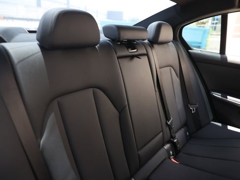 Used 2021 BMW 330i Sedan w/ Convenience Package RWD image 18