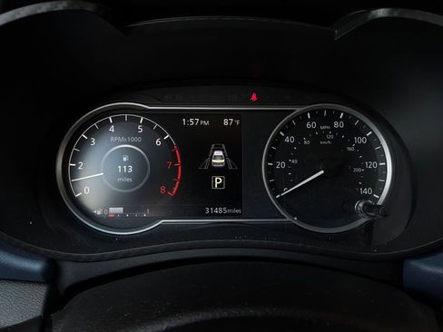 Used 2025 Nissan Versa SV FWD image 33