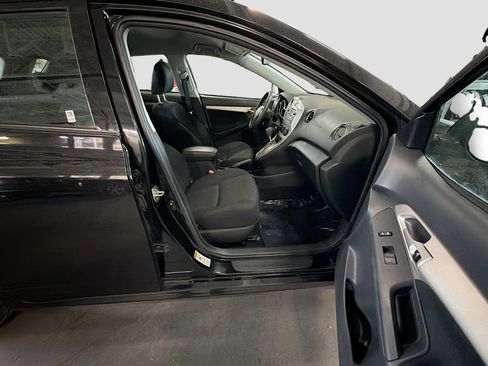 Used 2009 Toyota Matrix FWD image 30
