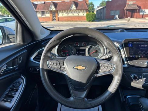 Used 2024 Chevrolet Malibu LT FWD image 27
