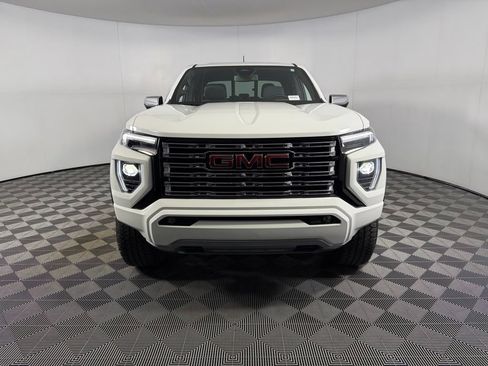Used 2024 GMC Canyon Denali AWD/4WD image 10