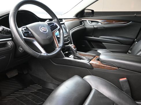 Used 2014 Cadillac XTS Luxury w/ Driver Awareness Package FWD image 10