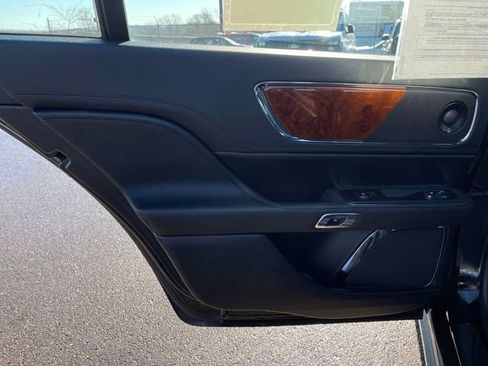 Used 2020 Lincoln Continental Reserve image 30